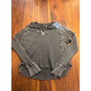 Free People Women’s Charcoal Gray Waffle Knit Ashton Quarter Zip Top Size Small
